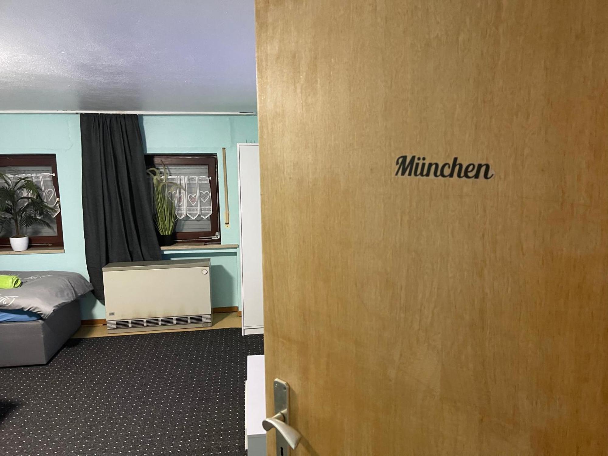 Chambre Avec 3 Lits Trier Ngoại thất bức ảnh